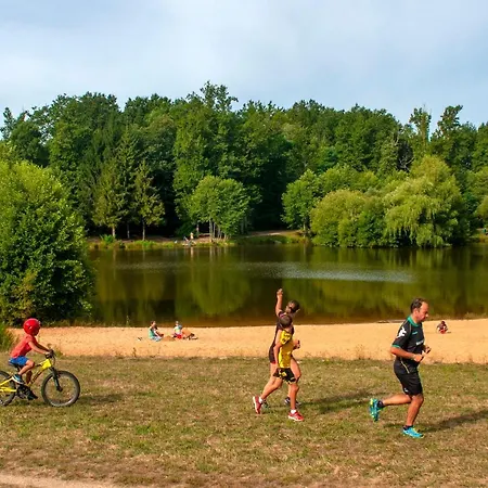 アパートホテル Goelia Le Domaine Des Nouailles ノントロン