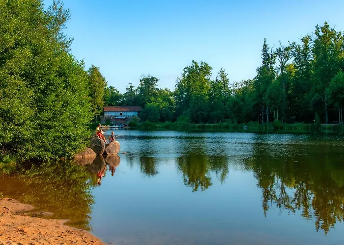 Aparthotel Goelia Le Domaine Des Nouailles 3*